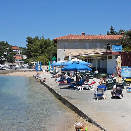 Apartments And Rooms By The Sea Palit, Rab - 5044 Exterior foto